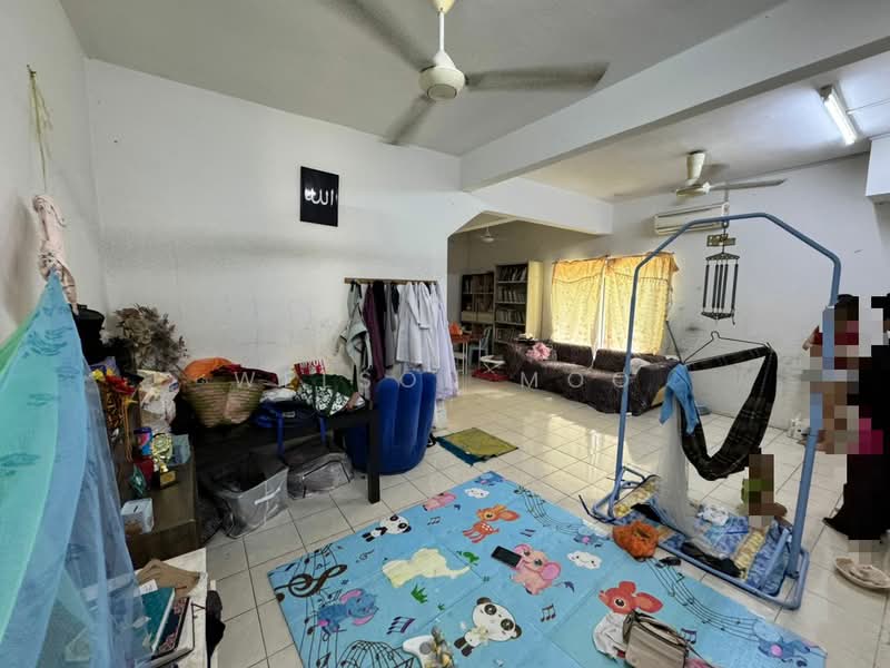 Rumah Teres 2-Tingkat untuk Dijual di Ukay Bistari (Ulu Kelang) - Welson Moo - Living Room - PropertyGuru.com.my