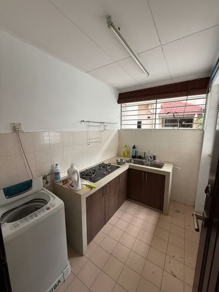 2-storey Terraced House for Sale in Taman Puchong Tekali (Puchong) - Ginie Gui - Kitchen - PropertyGuru.com.my