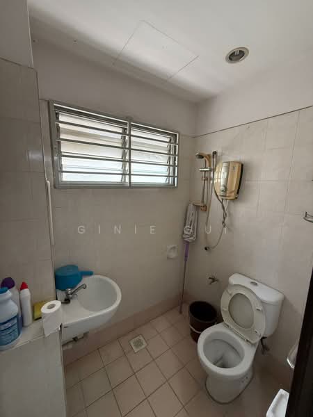 2-storey Terraced House for Sale in Taman Puchong Tekali (Puchong) - Ginie Gui - Bathroom - PropertyGuru.com.my