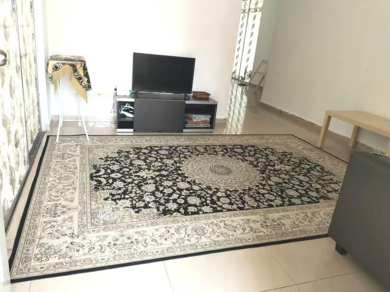 Rumah Bandar untuk Disewa di Balakong (Selangor) - Brandon Yee - Living Room - PropertyGuru.com.my