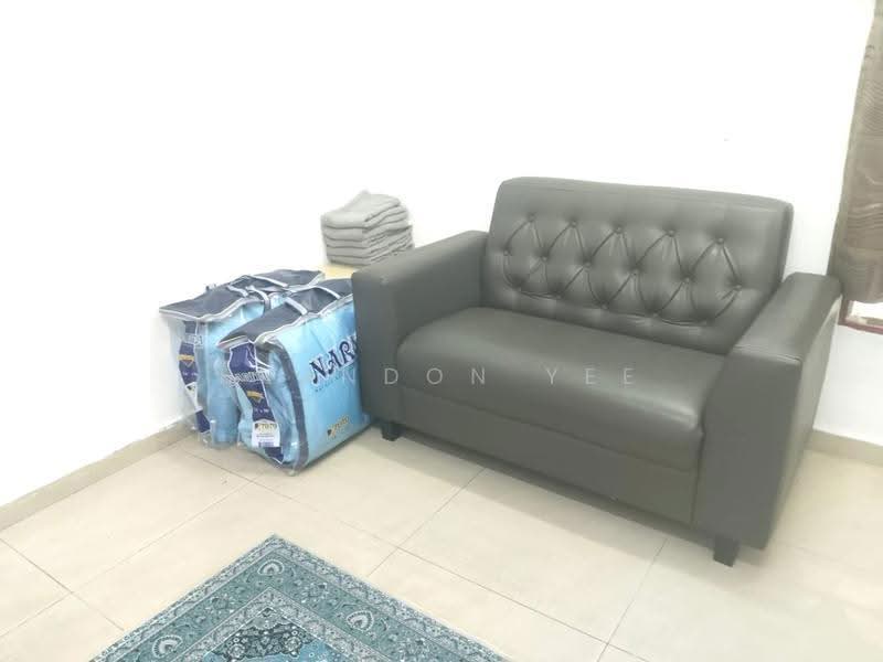 Rumah Bandar untuk Disewa di Balakong (Selangor) - Brandon Yee - Living Room - PropertyGuru.com.my