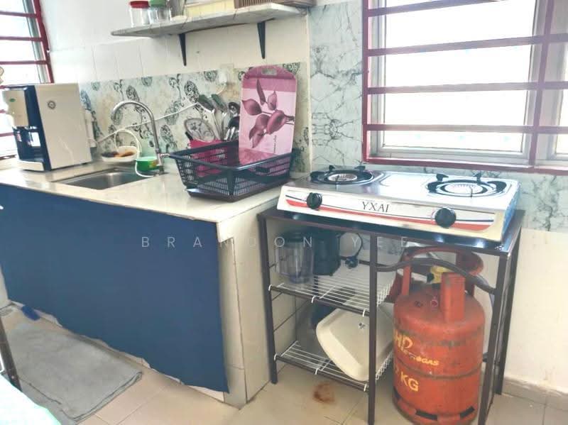 Rumah Bandar untuk Disewa di Balakong (Selangor) - Brandon Yee - Kitchen - PropertyGuru.com.my