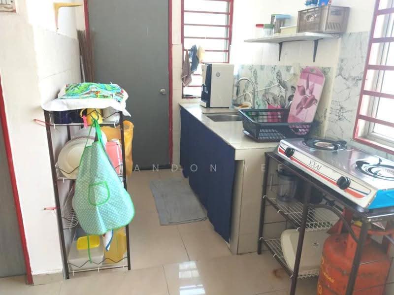 Rumah Bandar untuk Disewa di Balakong (Selangor) - Brandon Yee - Kitchen - PropertyGuru.com.my