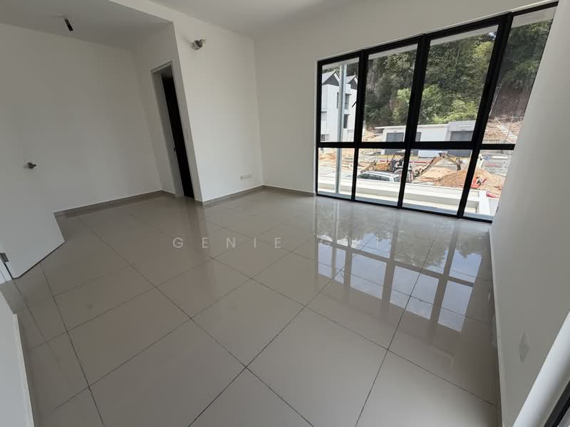 2-storey Terraced House for Sale in Saujana Puchong (Puchong) - Ginie Gui - Master Room - PropertyGuru.com.my