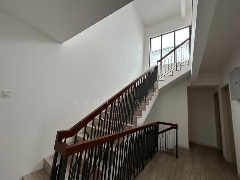 Rumah Kluster untuk Dijual di Abadi Heights (Puchong) - Ginie Gui - Stairs - PropertyGuru.com.my
