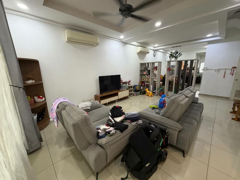 Rumah Teres 2.5-Tingkat untuk Dijual di Abadi Heights (Puchong) - Ginie Gui - Living Room - PropertyGuru.com.my