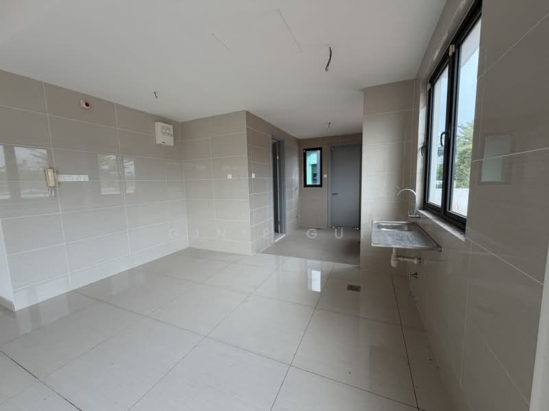 Semi-Detached House for Sale in D'Island (Puchong) - Ginie Gui - Kitchen - PropertyGuru.com.my
