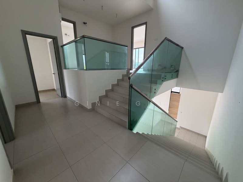 Semi-Detached House for Sale in D'Island (Puchong) - Ginie Gui - Stairs - PropertyGuru.com.my