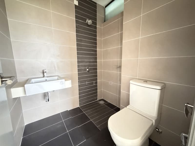 Semi-Detached House for Sale in D'Island (Puchong) - Ginie Gui - Bathroom - PropertyGuru.com.my