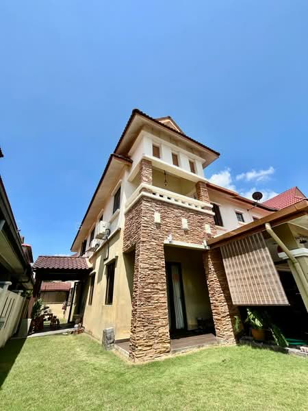 Semi-Detached House for Sale in Bandar Nusaputra (Puchong) - Ginie Gui - Exterior - PropertyGuru.com.my