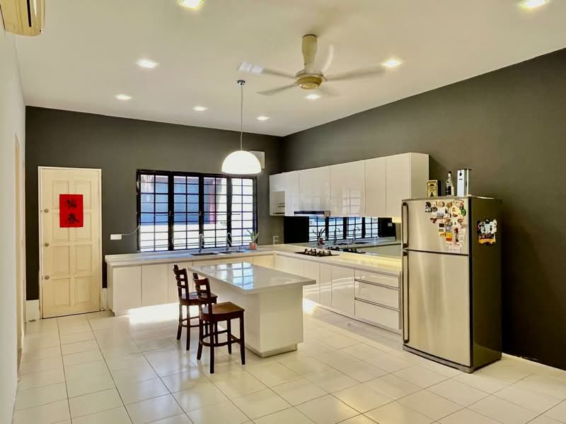 Semi-Detached House for Sale in Bandar Nusaputra (Puchong) - Ginie Gui - Kitchen - PropertyGuru.com.my