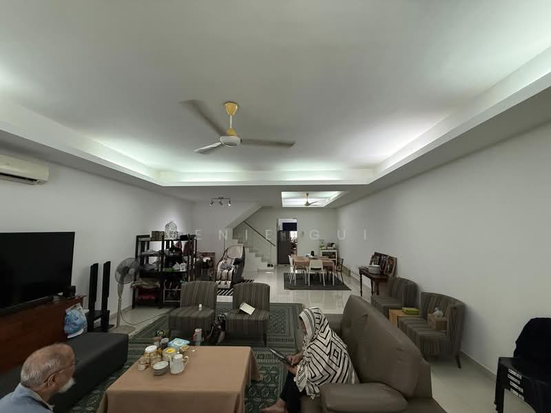 Rumah Teres 2-Tingkat untuk Dijual di Bandar Nusaputra (Puchong) - Ginie Gui - Living Room - PropertyGuru.com.my