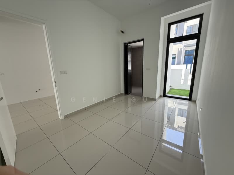 2-storey Terraced House for Sale in 16 Sierra (Puchong) - Ginie Gui - Guest Room - PropertyGuru.com.my
