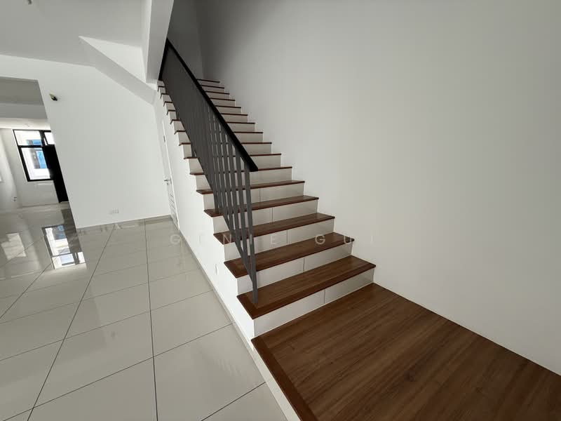 2-storey Terraced House for Sale in 16 Sierra (Puchong) - Ginie Gui - Stairs - PropertyGuru.com.my