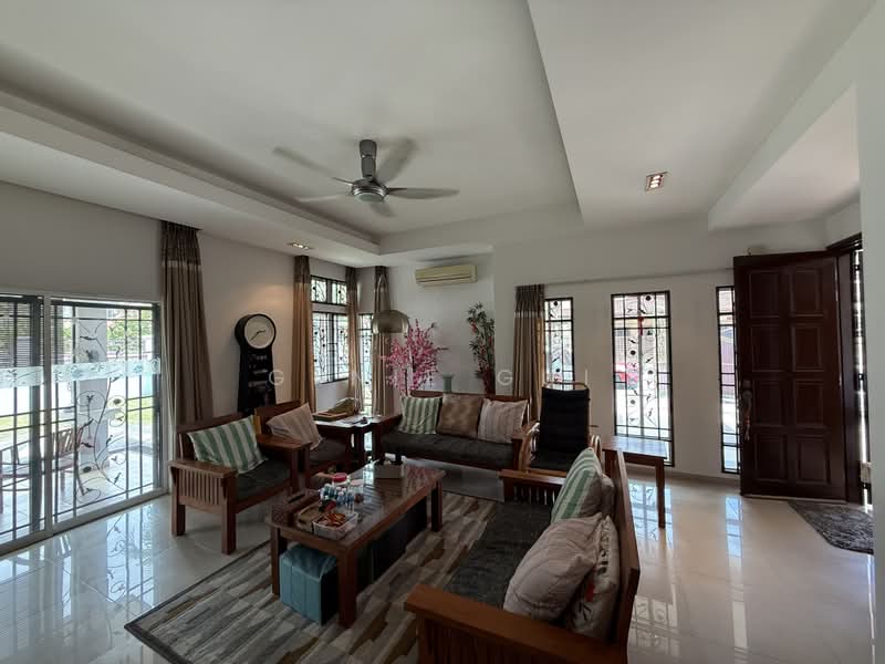 Semi-Detached House for Sale in Seri Kembangan (Selangor) - Ginie Gui - Living Room - PropertyGuru.com.my
