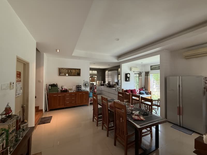 Semi-Detached House for Sale in Seri Kembangan (Selangor) - Ginie Gui - Dining Room - PropertyGuru.com.my