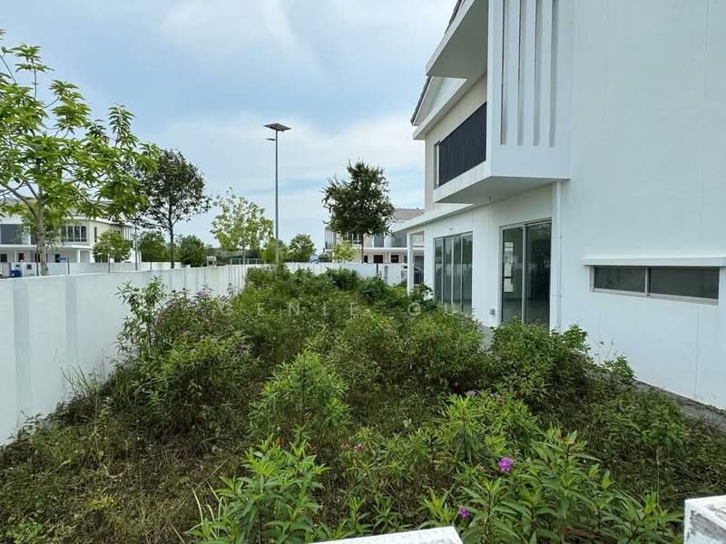 2-storey Terraced House for Sale in Bandar Gamuda Cove (Dengkil) - Ginie Gui - Exterior - PropertyGuru.com.my