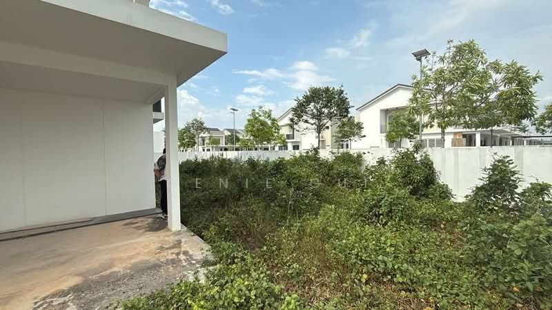 2-storey Terraced House for Sale in Bandar Gamuda Cove (Dengkil) - Ginie Gui - Exterior - PropertyGuru.com.my
