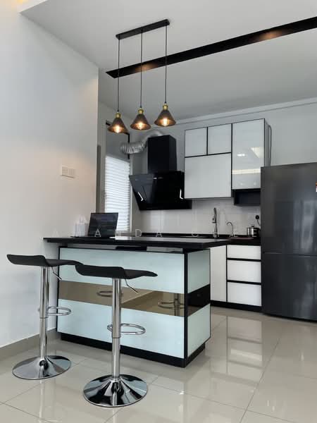 Pangsapuri untuk Dijual di Austin Regency (Pangsapuri Austin Perdana) - Amanda Chee - Kitchen - PropertyGuru.com.my