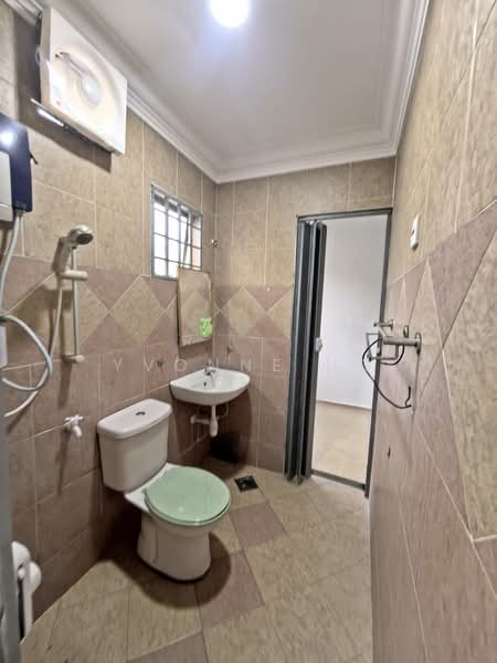 Rumah Teres 2-Tingkat untuk Dijual di Mahkota Cheras (Cheras) - Yvonne Ho - Bathroom - PropertyGuru.com.my