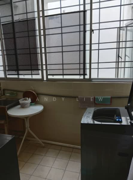 Kediaman Servis untuk Dijual di Fortune Avenue - Mandy Liew - Balcony - PropertyGuru.com.my
