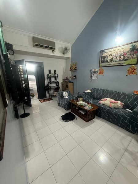 Rumah Teres 2-Tingkat untuk Dijual di Taman Pulai Utama (Skudai) - Stella Ng - Living Room - PropertyGuru.com.my