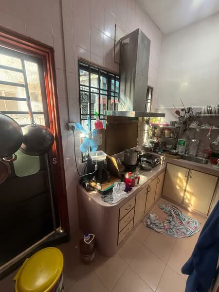Rumah Teres 2-Tingkat untuk Dijual di Taman Pulai Utama (Skudai) - Stella Ng - Kitchen - PropertyGuru.com.my