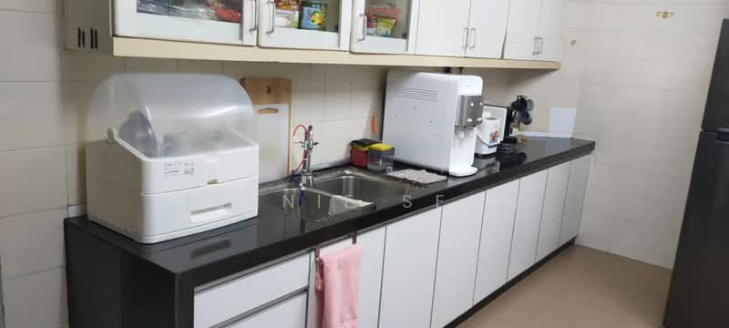 Condominium for Sale at Kondo Berjaya - Fennie Seow - Kitchen - PropertyGuru.com.my
