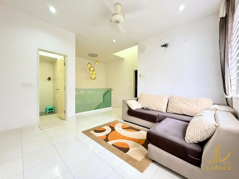 Rumah Teres 2-Tingkat untuk Dijual di Setia Indah 12 (Setia Alam) - Mavis Ng - Living Room - PropertyGuru.com.my