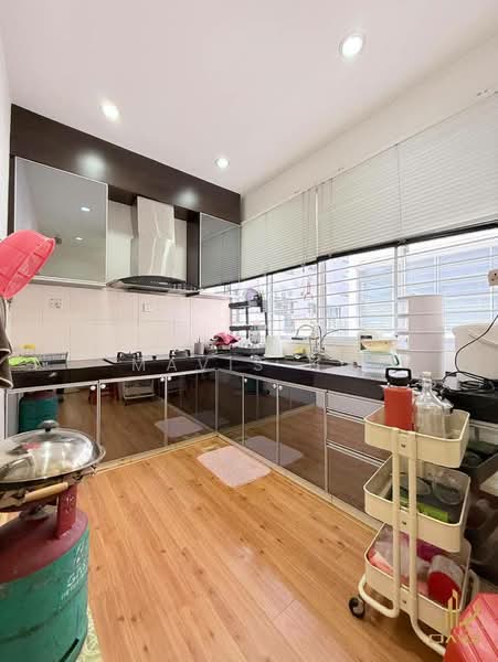 Rumah Teres 2-Tingkat untuk Dijual di Setia Indah 12 (Setia Alam) - Mavis Ng - Kitchen - PropertyGuru.com.my
