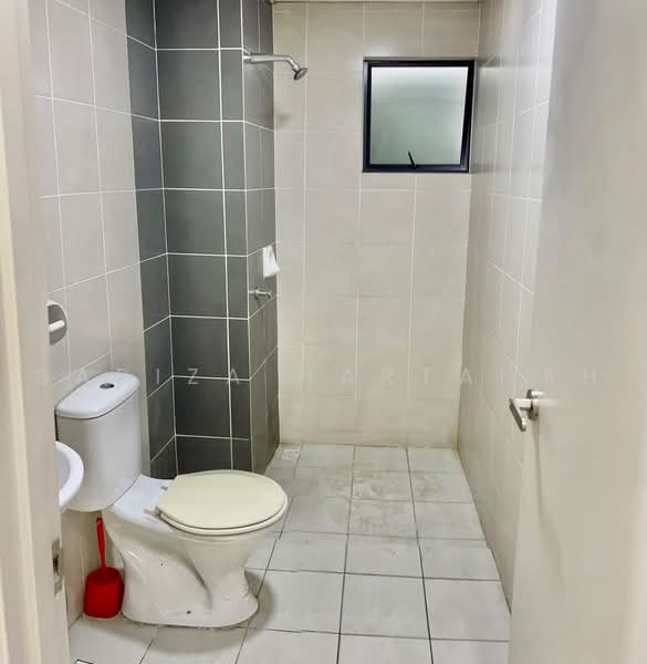 Pangsapuri untuk Dijual di Seruling Apartment - Sariza Hartanah - Bathroom - PropertyGuru.com.my