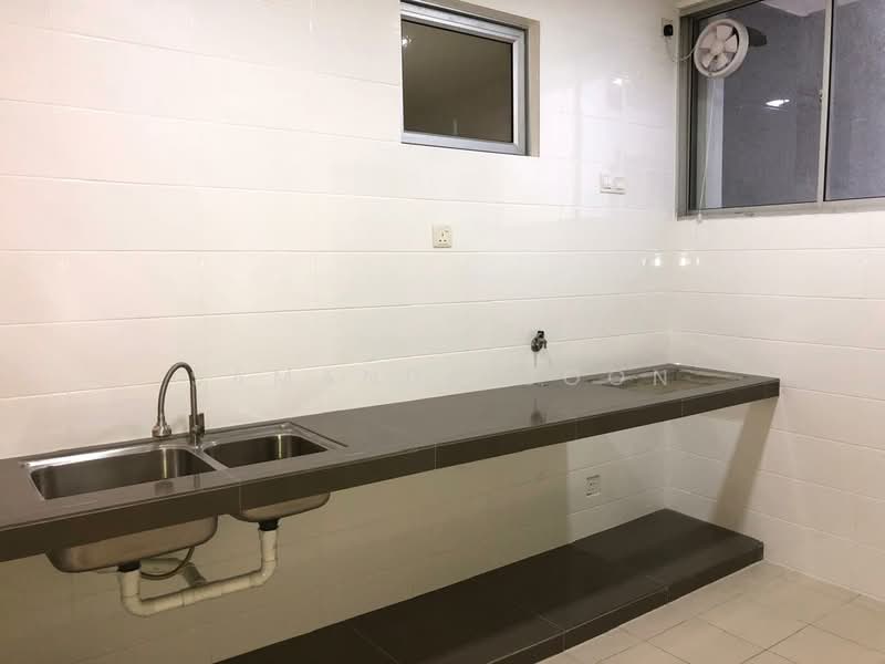 Kondominium untuk Disewa di Menjalara 18 - Samanda Soon - Kitchen - PropertyGuru.com.my