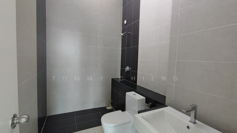 Rumah Teres 2-Tingkat untuk Dijual di Eco Majestic (Semenyih) - TOMMY CHIENG - Bathroom - PropertyGuru.com.my