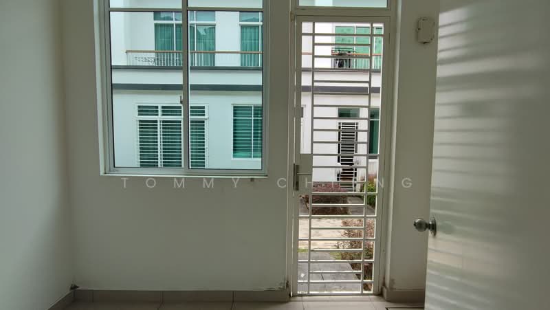 Rumah Teres 2-Tingkat untuk Dijual di Eco Majestic (Semenyih) - TOMMY CHIENG - Entrance - PropertyGuru.com.my