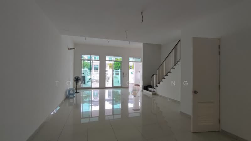 Rumah Teres 2-Tingkat untuk Dijual di Eco Majestic (Semenyih) - TOMMY CHIENG - Living Room - PropertyGuru.com.my