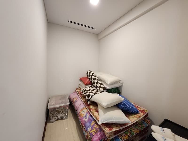 Kediaman Servis untuk Dijual di Puteri Cove Residences - Yoland . - Bedroom - PropertyGuru.com.my