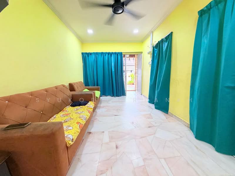 Rumah Teres 1-Tingkat untuk Dijual di Shah Alam (Selangor) - Syukor Hartanah - Living Room - PropertyGuru.com.my