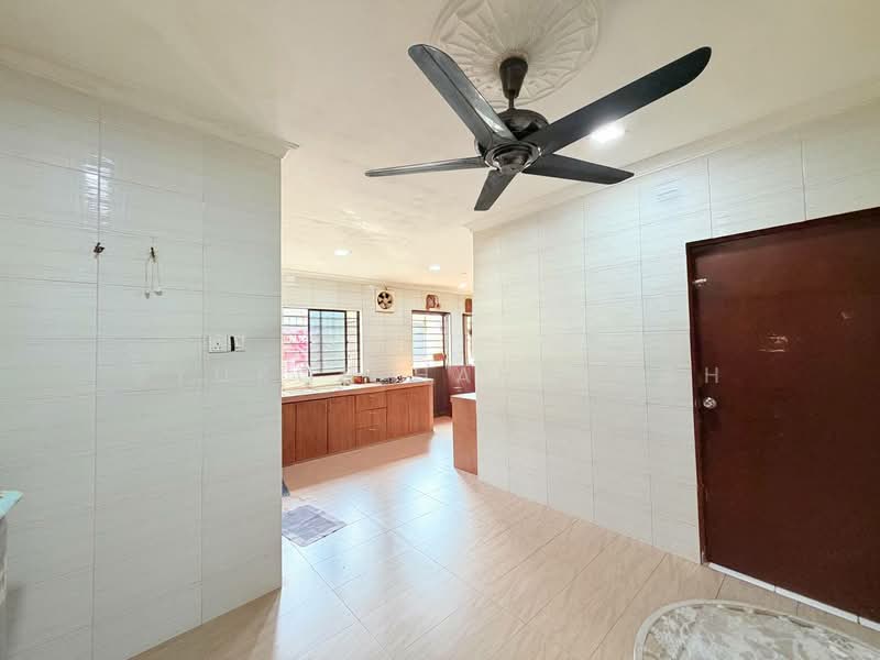 Rumah Teres 1-Tingkat untuk Dijual di Shah Alam (Selangor) - Syukor Hartanah - Kitchen - PropertyGuru.com.my