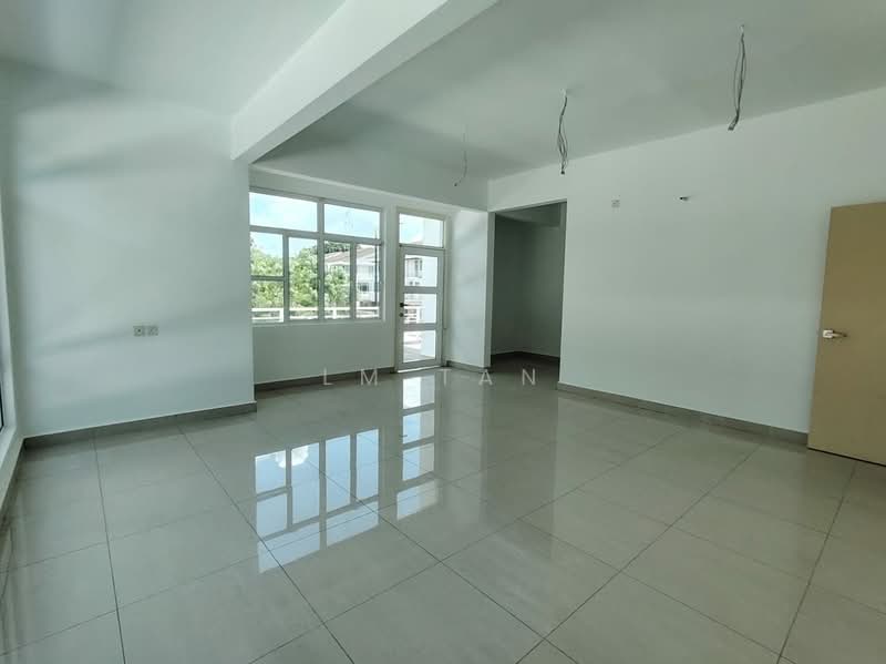 Rumah Berkembar untuk Dijual di Residensi Permatang Pauh (Permatang Pauh) - LM Tan - Living Room - PropertyGuru.com.my