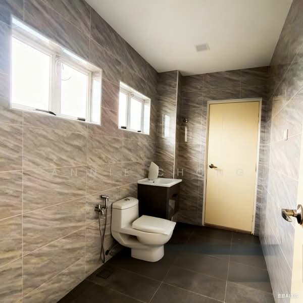 Semi-Detached House for Sale in Bandar Baru Sri Petaling (Sri Petaling) - Annie Chong - Bathroom - PropertyGuru.com.my