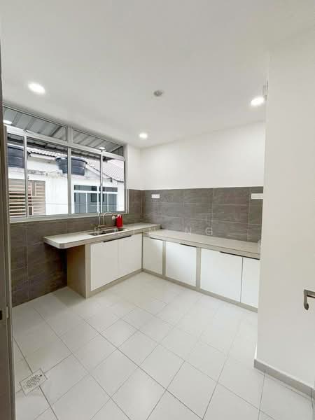Townhouse for Sale in Kulai (Johor) - Rain Ng - Kitchen - PropertyGuru.com.my