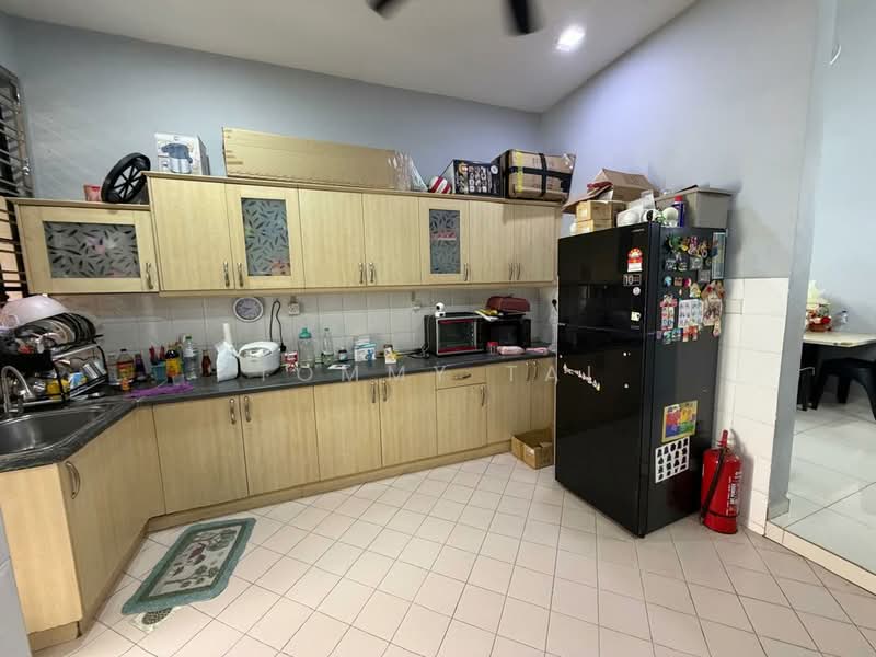 1-storey Terraced House for Sale in Taman Molek (Johor Bahru) - Tommy Tai - Kitchen - PropertyGuru.com.my
