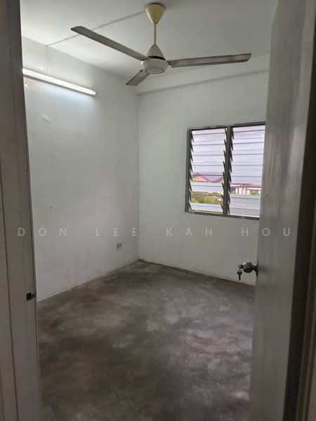 Apartment for Sale at Putra Permai Block B - Don Lee Kah Hou - Interior - PropertyGuru.com.my