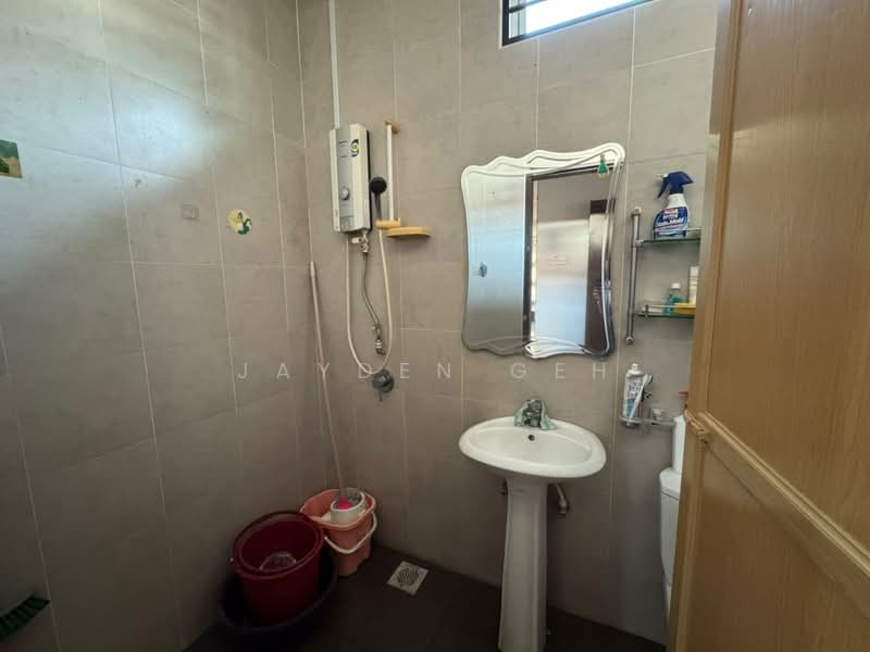 Rumah Teres 2-Tingkat untuk Dijual di Taman Lumba Kuda (Alor Setar) - Jayden Geh - Bathroom - PropertyGuru.com.my