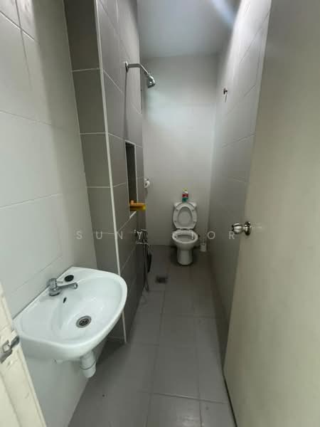 2-storey Terraced House for Sale in Bandar Dato Onn (Tebrau) - Suny Sior - Bathroom - PropertyGuru.com.my