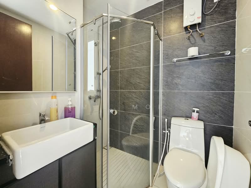 Condominium for Sale at Royal Strand @ Country Garden Danga Bay - M.L. Mok - Bathroom - PropertyGuru.com.my