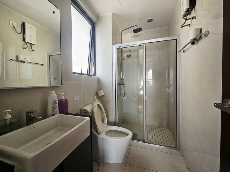 Condominium for Sale at Royal Strand @ Country Garden Danga Bay - M.L. Mok - Bathroom - PropertyGuru.com.my