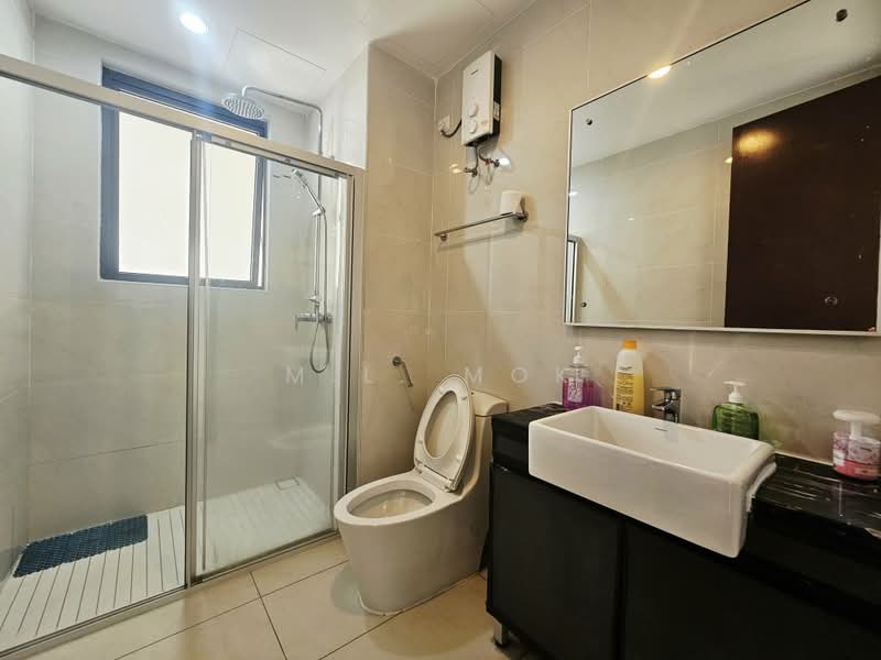 Condominium for Sale at Royal Strand @ Country Garden Danga Bay - M.L. Mok - Bathroom - PropertyGuru.com.my