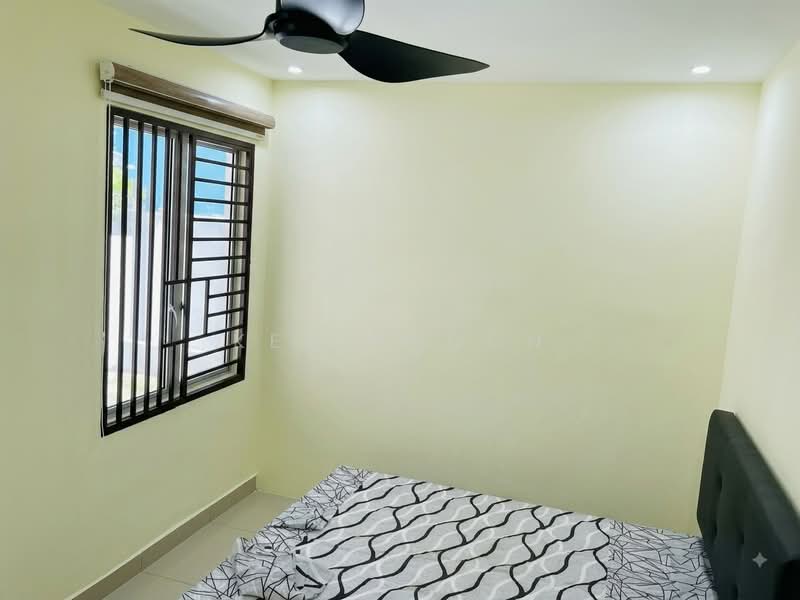 Kediaman Servis untuk Disewa di D'Putra Suites - Ken Phoon - Bedroom - PropertyGuru.com.my