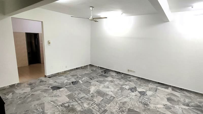 Rumah Teres 2-Tingkat untuk Dijual di Taman Kelana Idaman (Ara Damansara) - Austen Fong - Living Room - PropertyGuru.com.my